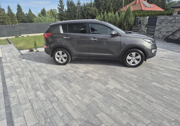 Kia Sportage cena 41900 przebieg: 171000, rok produkcji 2012 z Radom małe 172